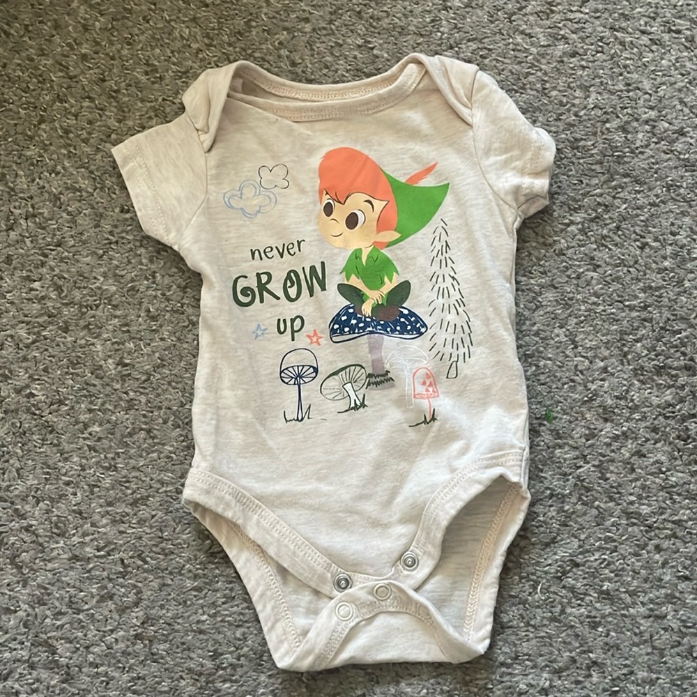 Disney baby Peter Pan Never Grow Up Onesie 0-3 mo